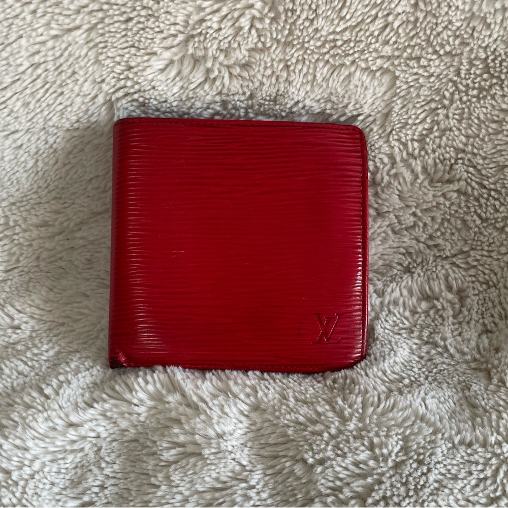 ❌SOLD❌ Vintage Louis Vuitton Red Epi leather Marco Bifold wallet